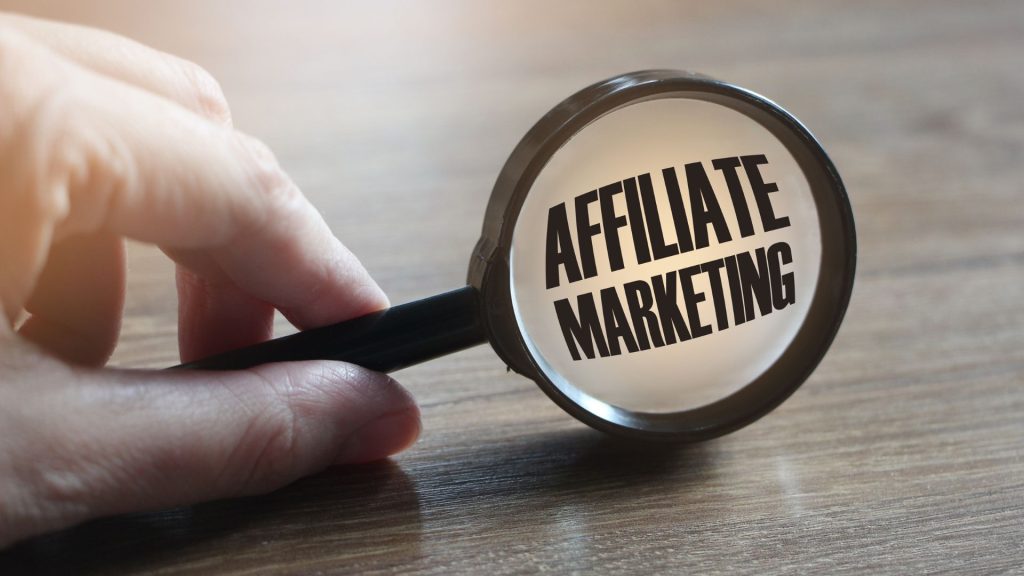 what is affiliate marketing & how does it work